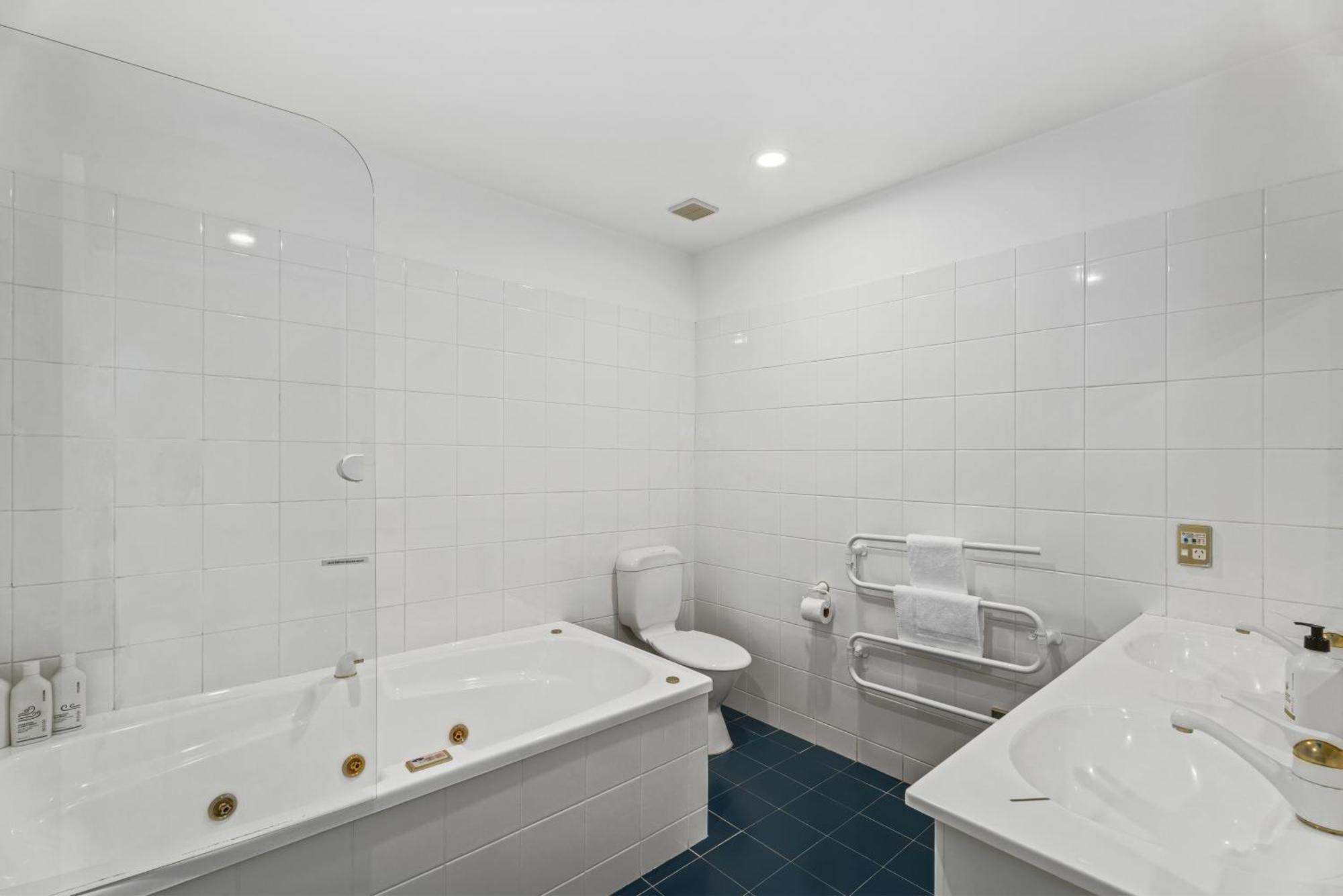 Lakefront Living At Remarkables Retreat - Eight 皇后镇 外观 照片